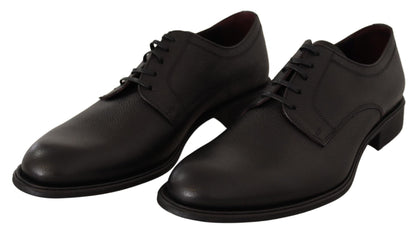 Elegantes zapatos de vestir Derby de cuero negro