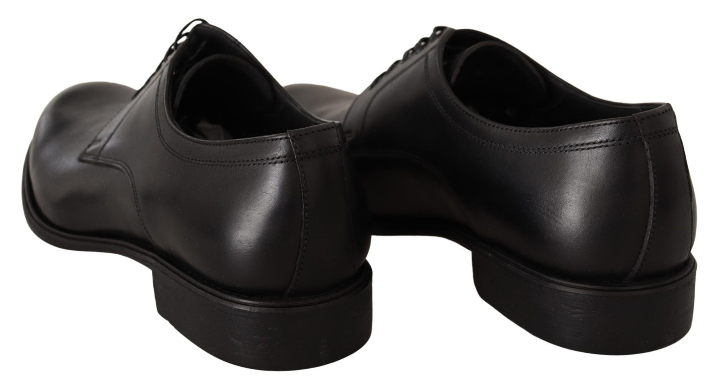 Elegantes zapatos formales Derby negros