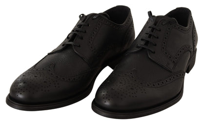 Elegantes zapatos Derby de cuero negro con punta de ala