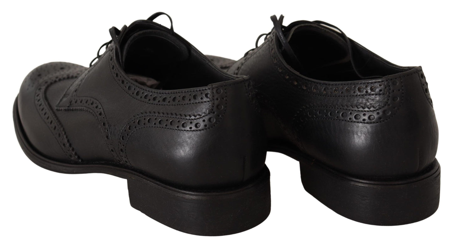 Elegantes zapatos Derby de cuero negro con punta de ala