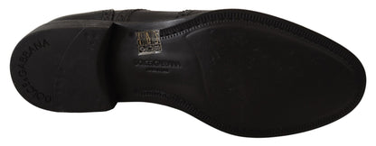 Elegantes zapatos Derby de cuero negro con punta de ala