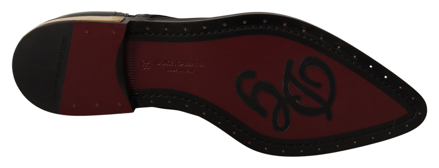 Elegantes zapatos Oxford negros con cordones y ribete dorado