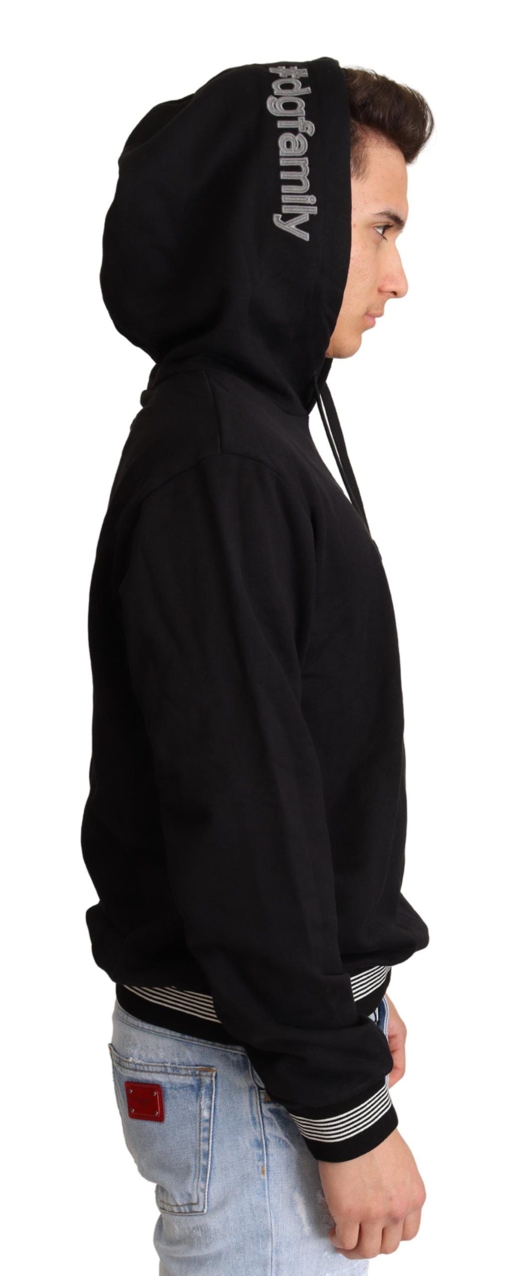 Elegante suéter de algodón negro bordado