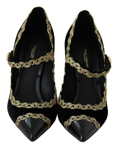 Elegantes zapatos de tacón de terciopelo negro con bordado dorado