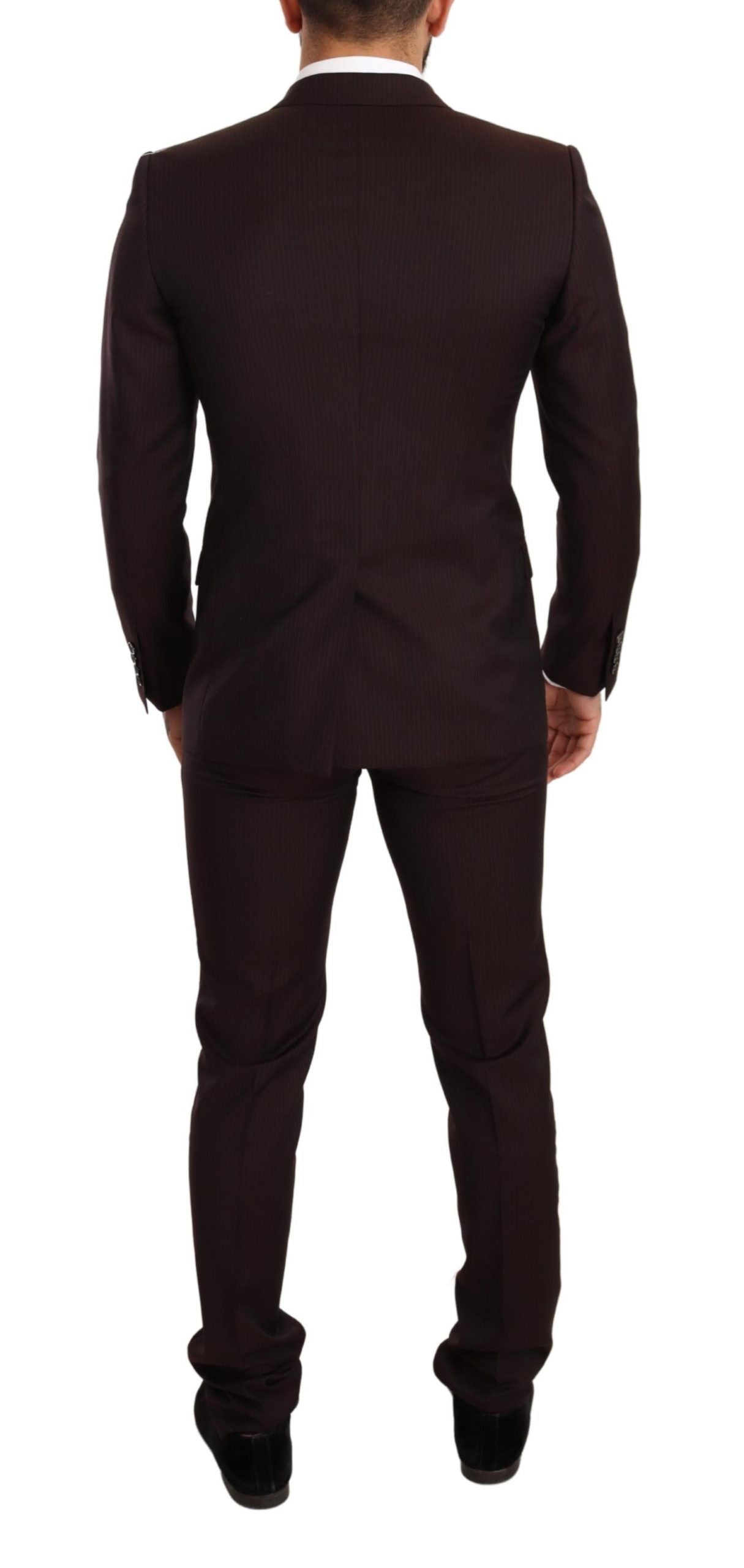 Elegante traje Martini a rayas burdeos