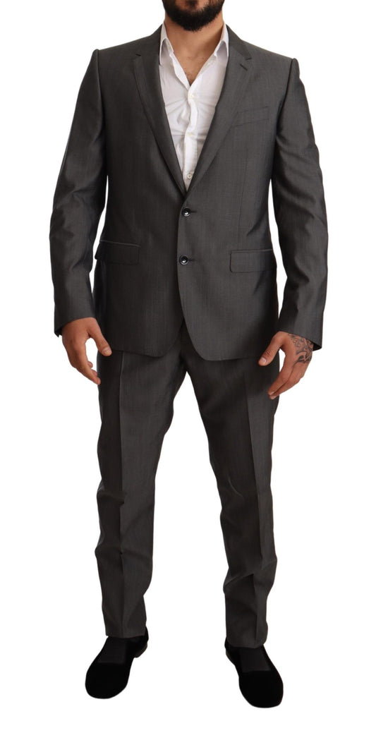 Elegante traje Martini de lana y seda de corte entallado