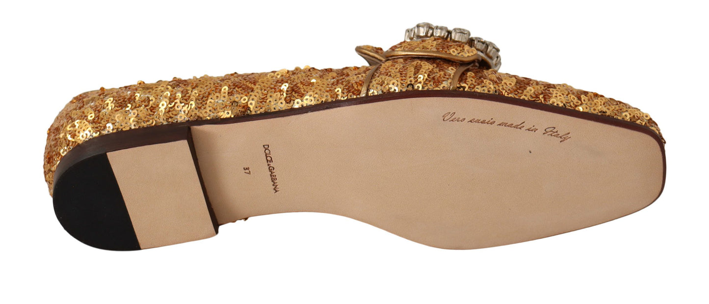 Elegantes zapatos planos con cristales y lentejuelas doradas