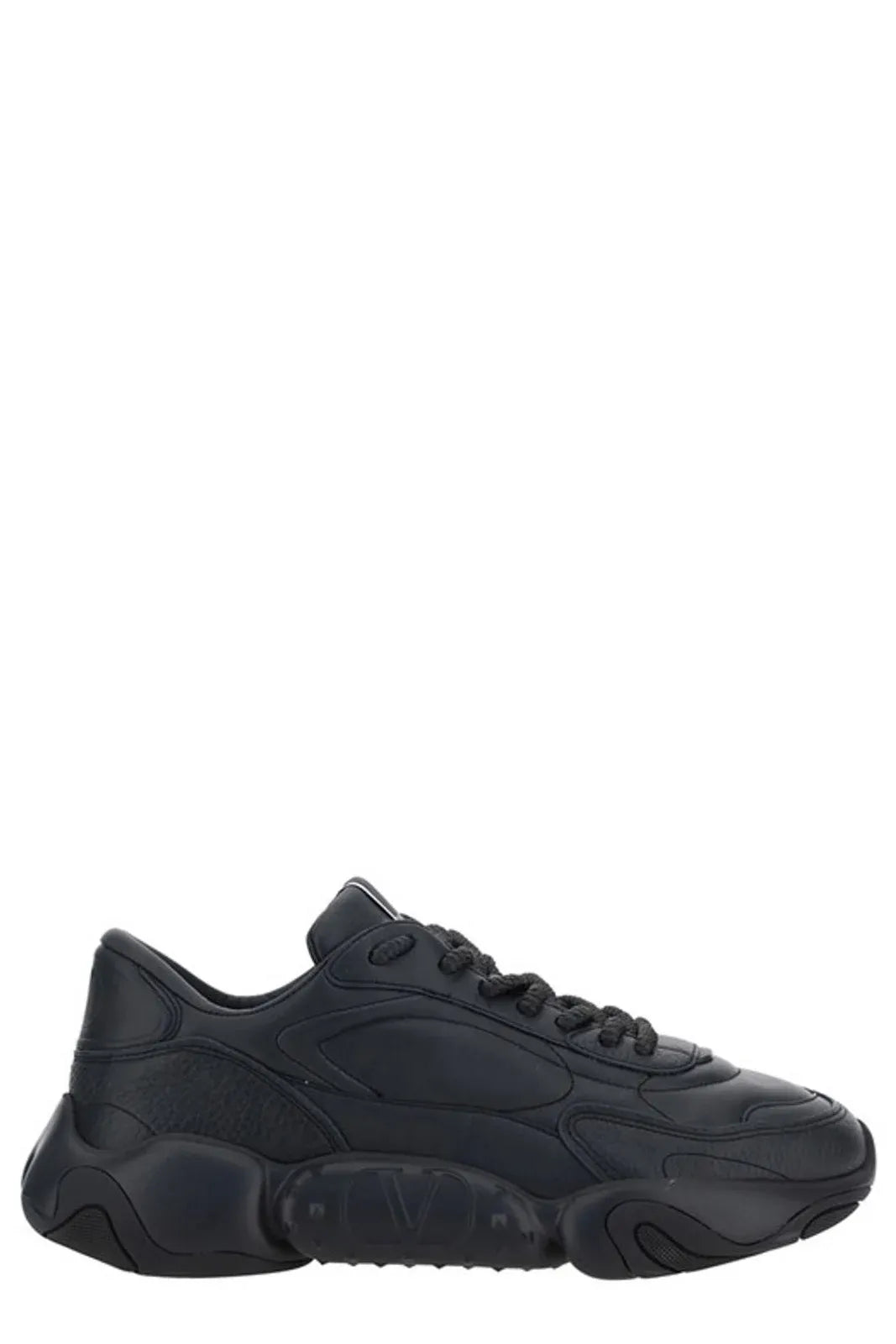 Zapatillas bajas de cuero con elegancia elevada