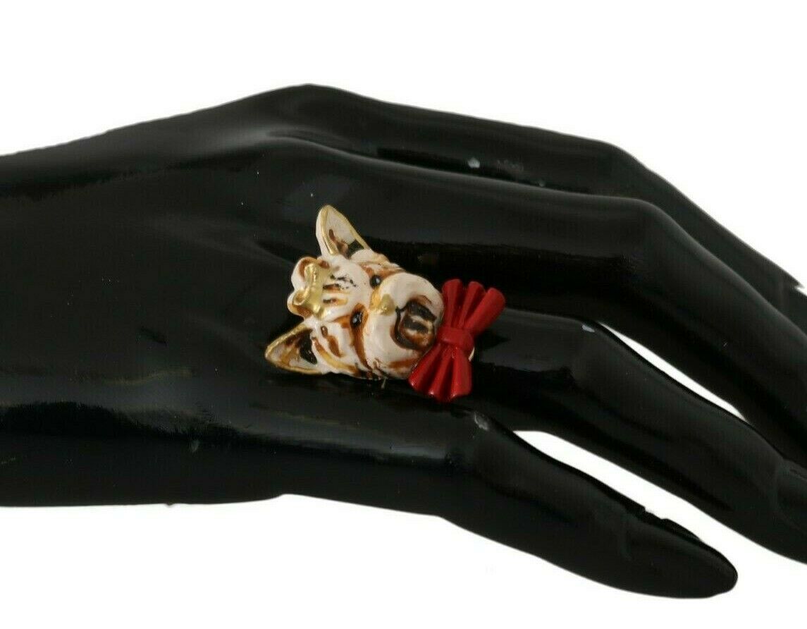 Elegante anillo para mujer con dije canino