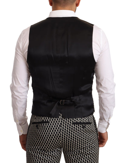 Elegante traje de tres piezas a cuadros negros de Martini