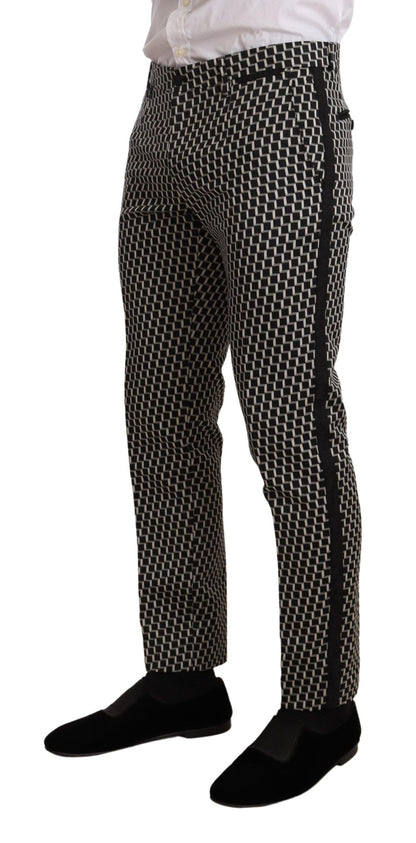 Elegante traje de tres piezas a cuadros negros de Martini