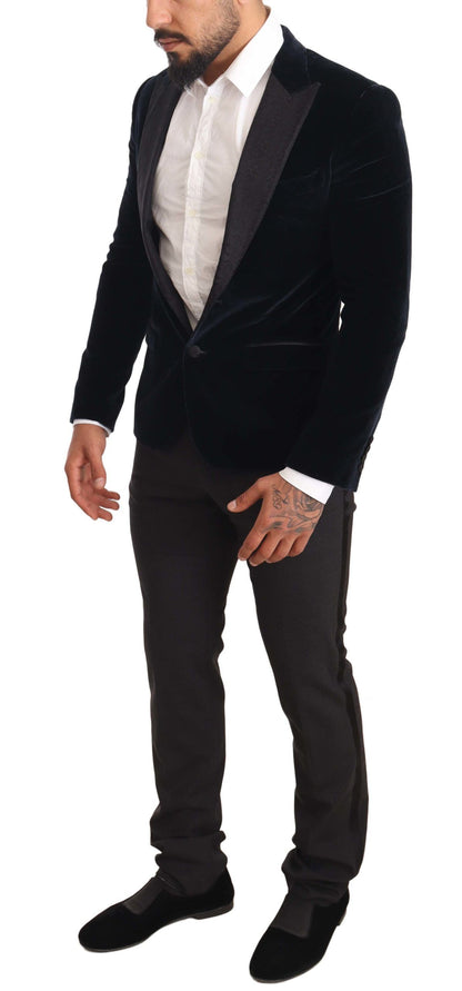 Elegante traje de terciopelo de dos piezas en azul