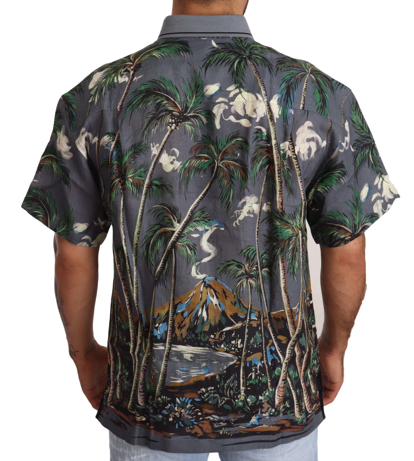 Camisa de lino y seda para hombre con elegancia tropical