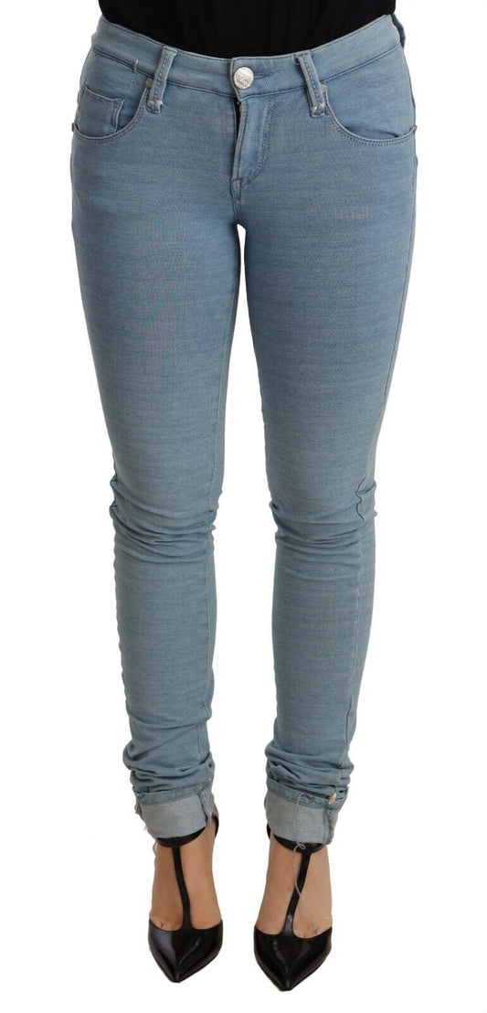 Vaqueros ajustados y elegantes con efecto push up