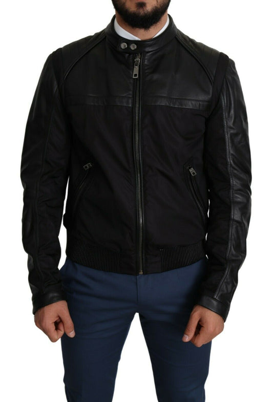Elegante bomber negro con detalles de cuero