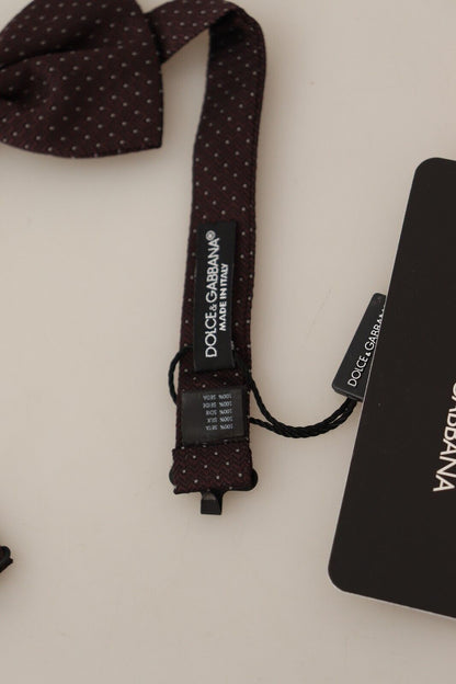 Elegante pajarita de seda con estampado de lunares marrones