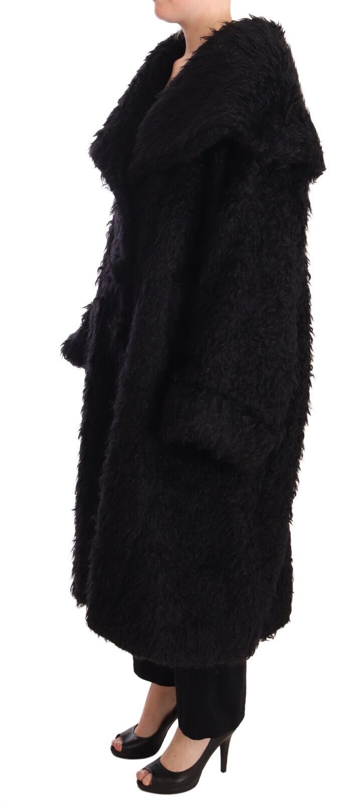 Chaqueta tipo gabardina con capa de piel de pasarela elegante