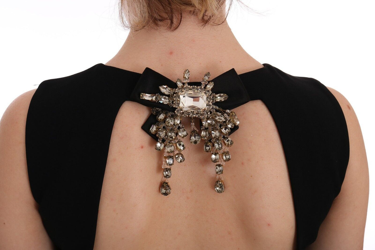 Elegante vestido de cristal hasta la rodilla