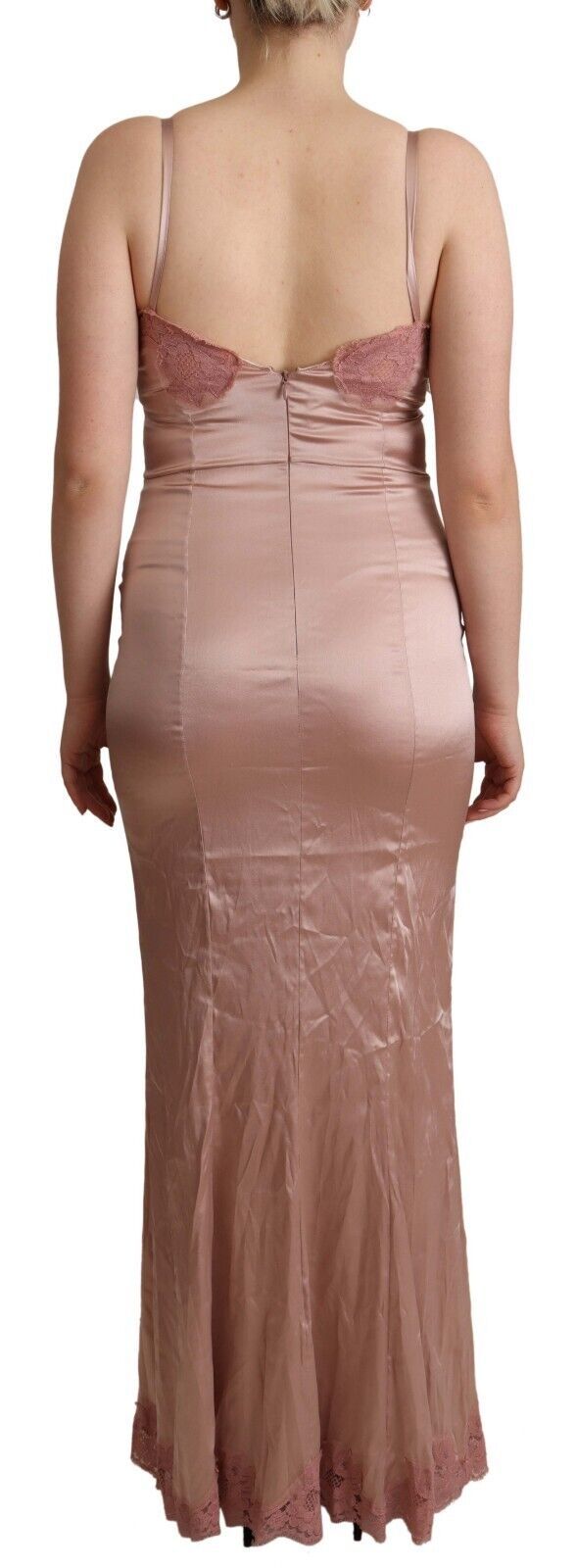 Elegante vestido maxi ajustado de encaje rosa