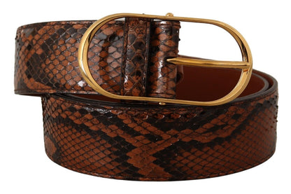 Cinturón de cuero elegante con hebilla dorada