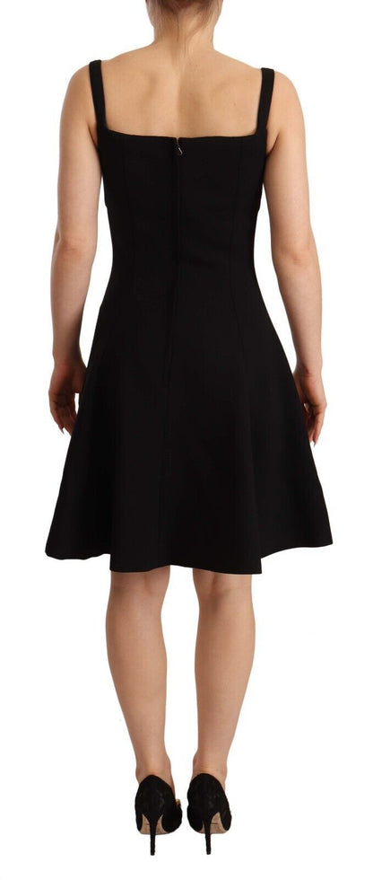 Elegante vestido tubo de corte A en color negro