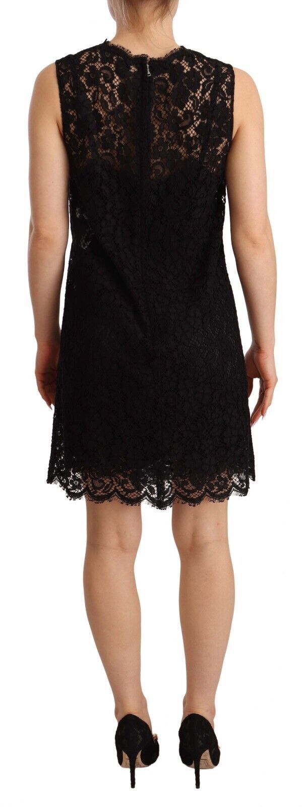 Elegante vestido negro de encaje floral