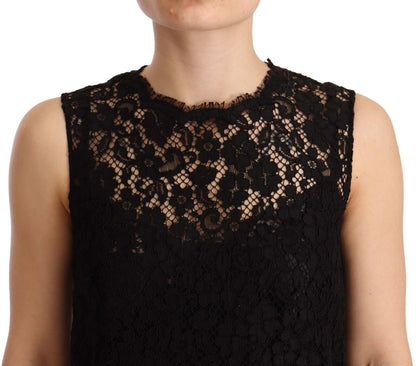 Elegante vestido negro de encaje floral