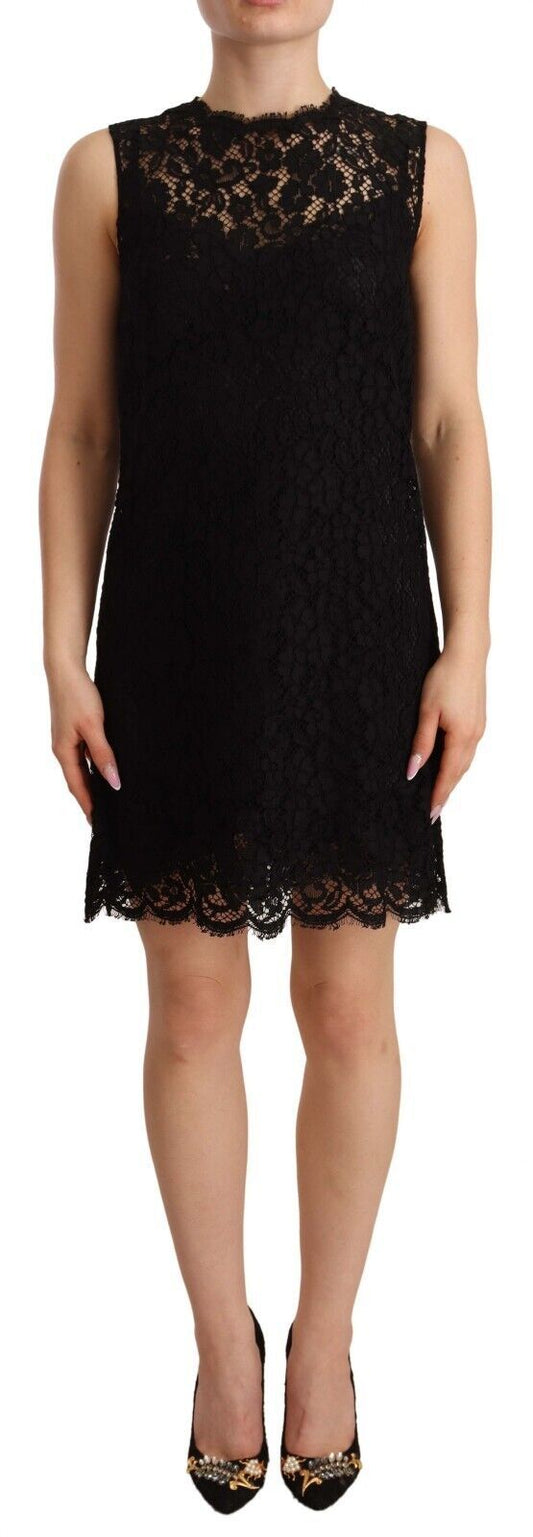 Elegante vestido negro de encaje floral
