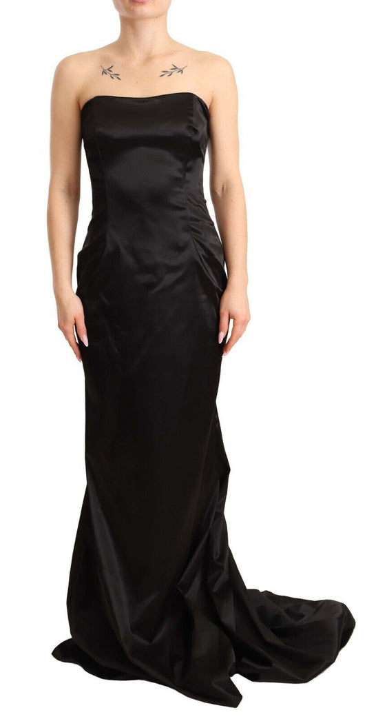 Elegante vestido de sirena negro sin tirantes