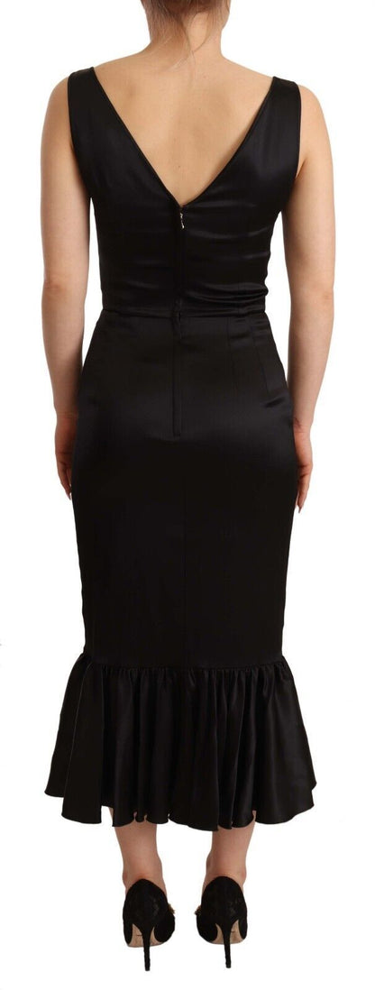Elegante vestido midi de seda negra
