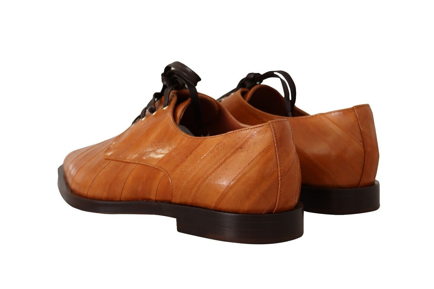 Elegantes zapatos planos formales con cordones de piel de anguila