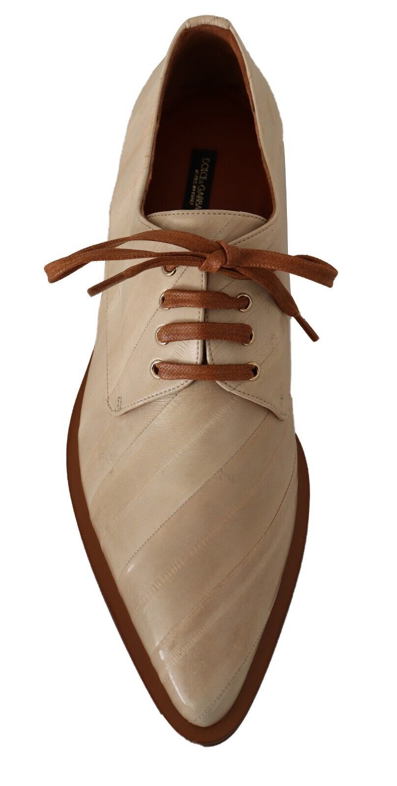 Elegantes zapatos planos formales de piel de anguila beige