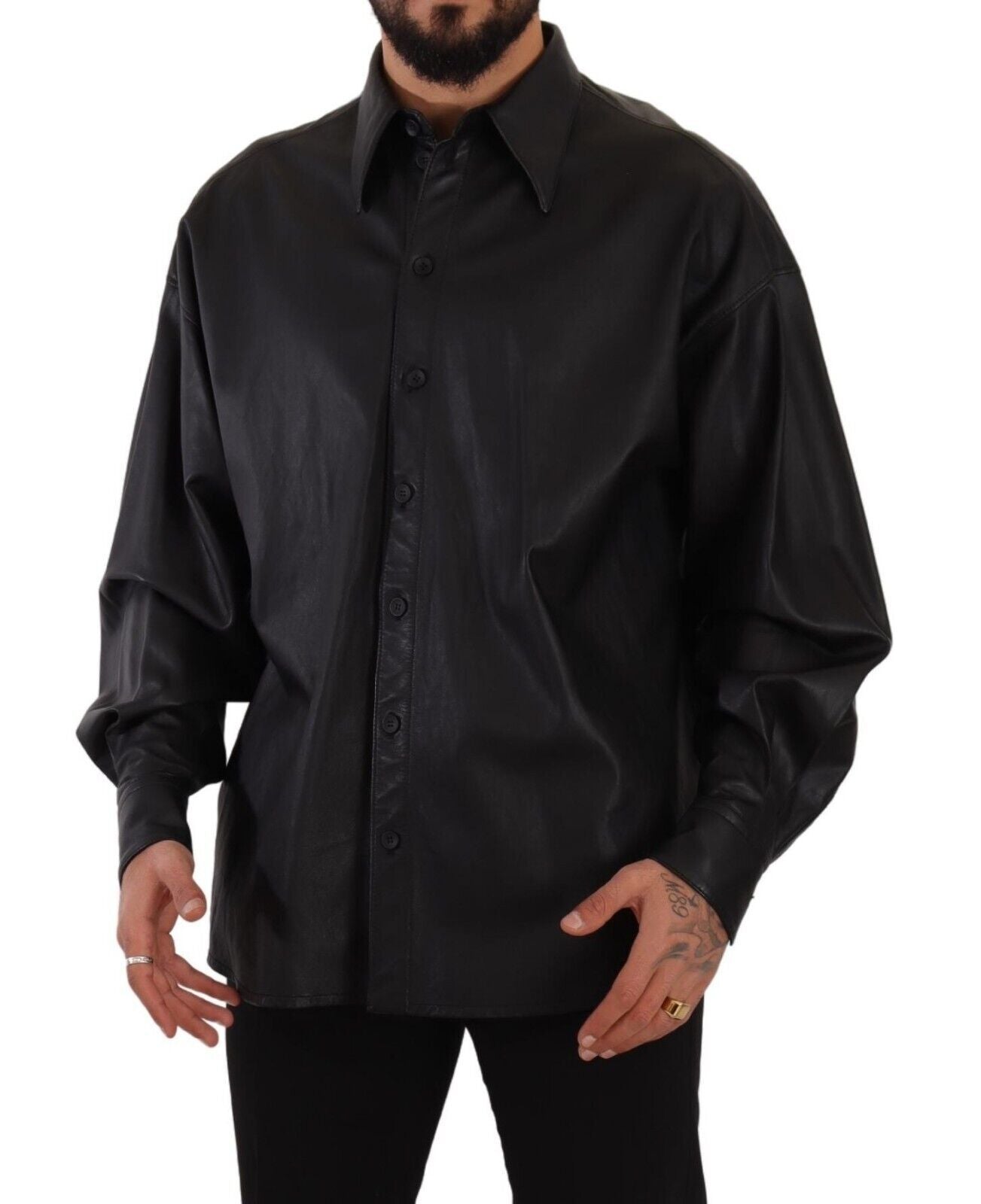 Elegante chaqueta de cuero negra