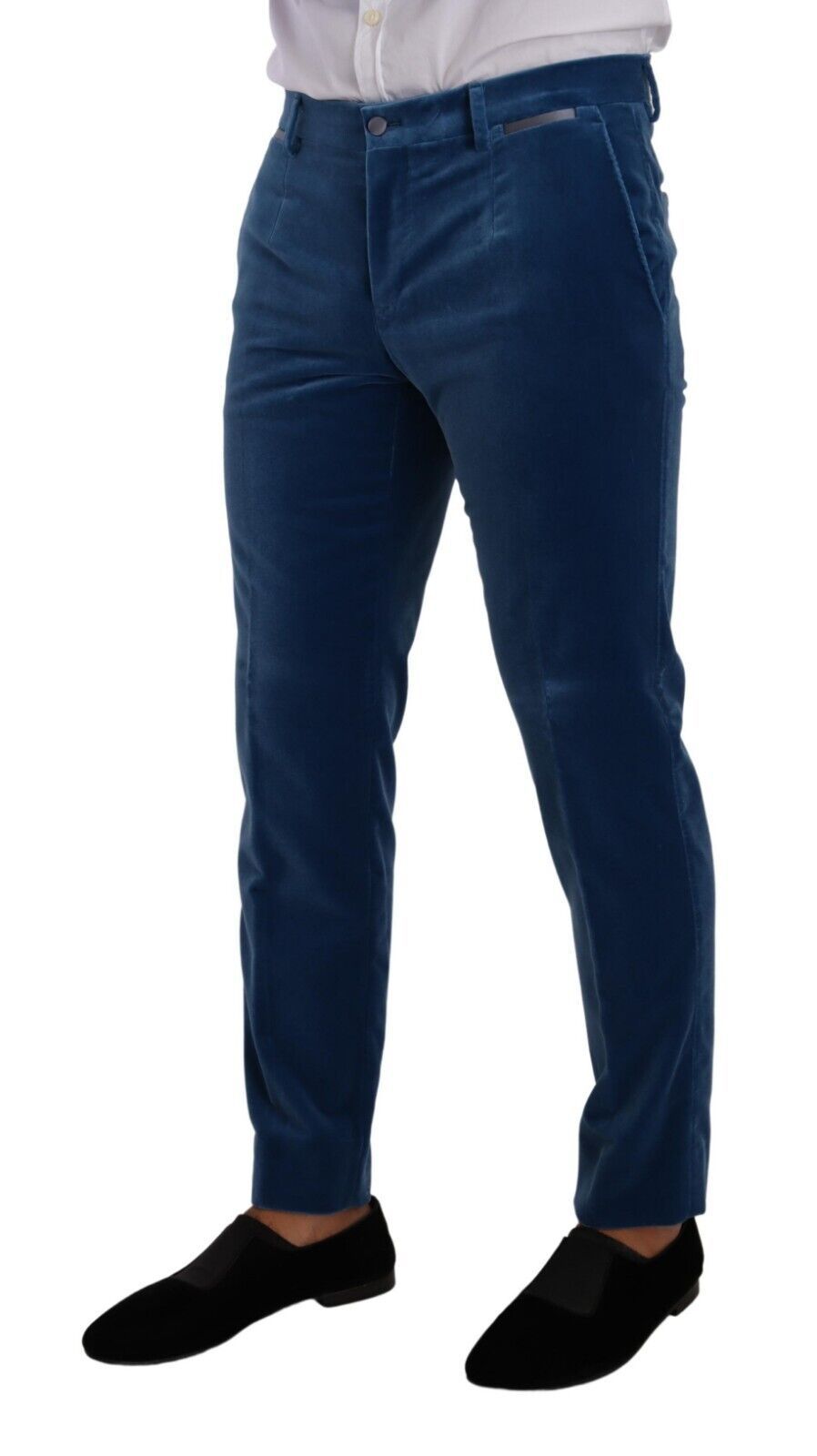 Elegante traje de terciopelo azul de corte entallado