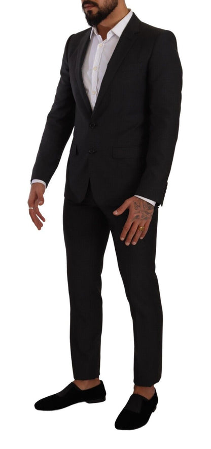 Elegante traje Martini de lana negra