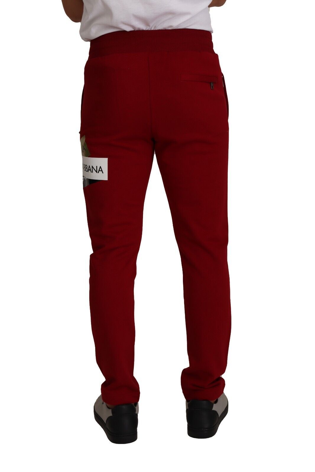 Elegante pantalón de chándal rojo con cierre de cordón