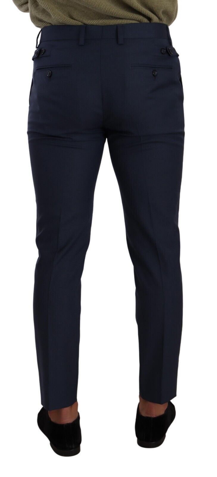 Elegante pantalón de vestir azul oscuro de corte entallado