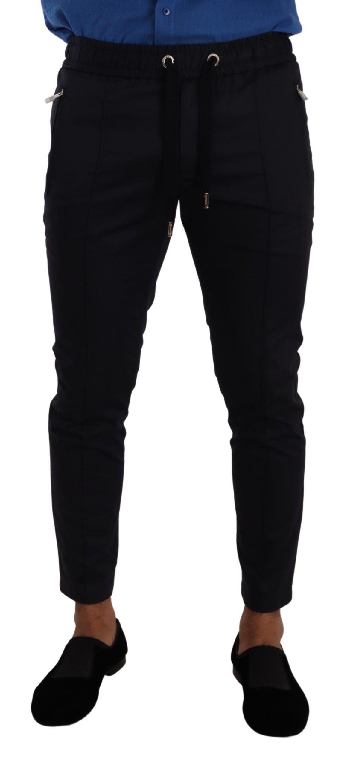 Elegantes pantalones deportivos ajustados de color azul oscuro
