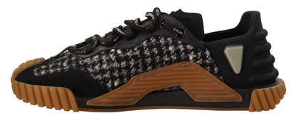 Elegante zapatilla NS1 texturizada Charisma