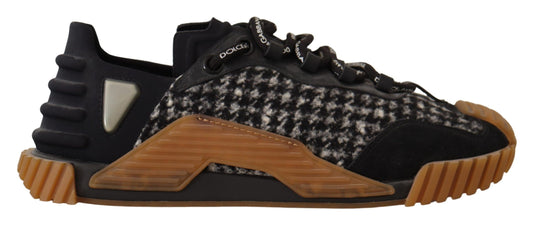 Elegante zapatilla NS1 texturizada Charisma