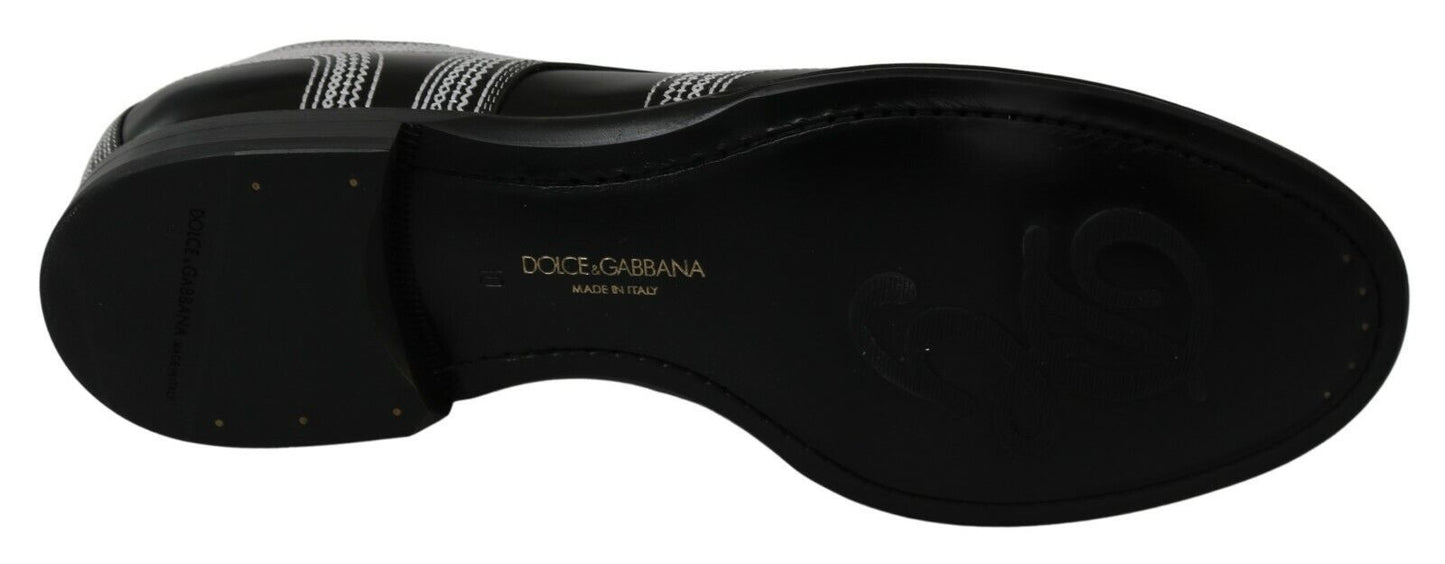 Elegantes zapatos Derby en blanco y negro