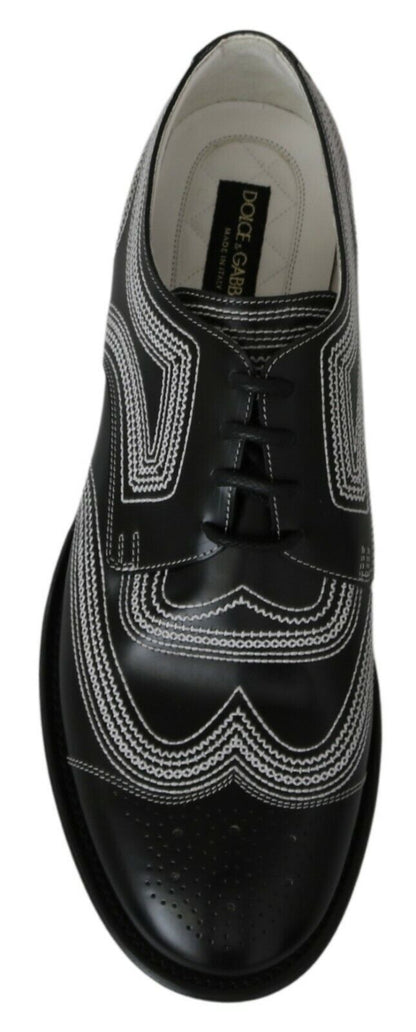 Elegantes zapatos Derby en blanco y negro