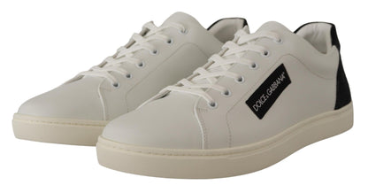 Elegantes zapatillas bajas de cuero blanco