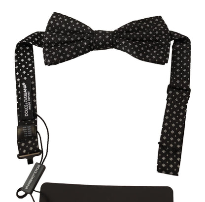 Elegante pajarita de seda negra de fantasía