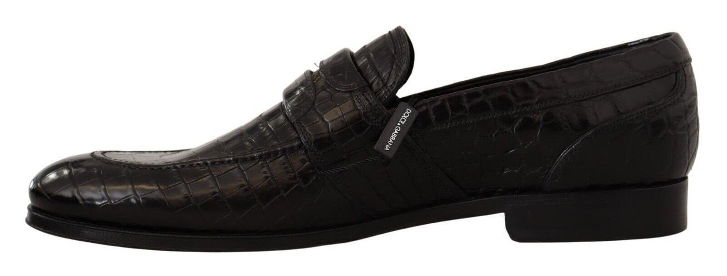 Elegantes zapatos mocasín de piel de cocodrilo