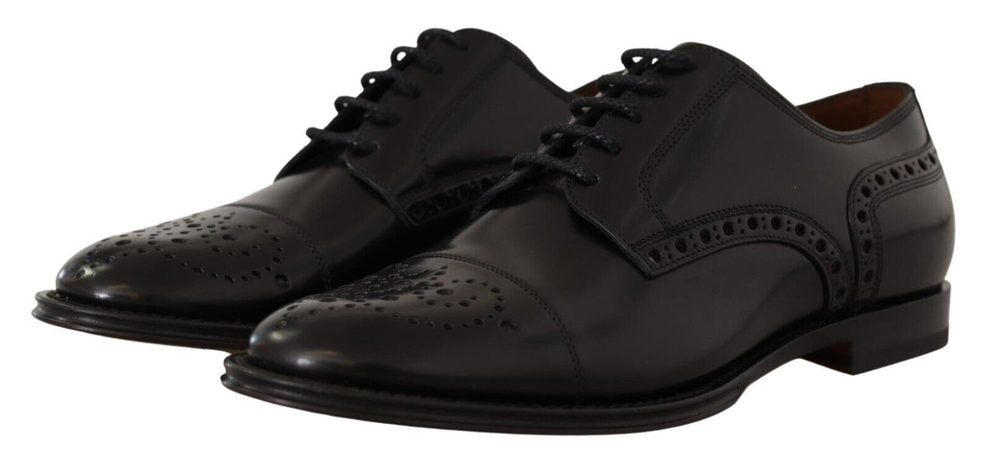 Elegantes zapatos formales Oxford con punta de ala