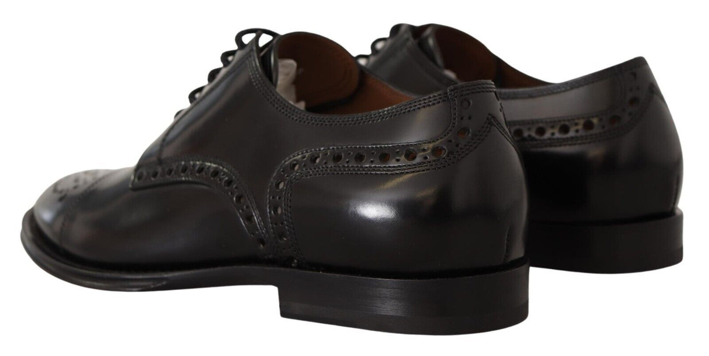 Elegantes zapatos formales Oxford con punta de ala