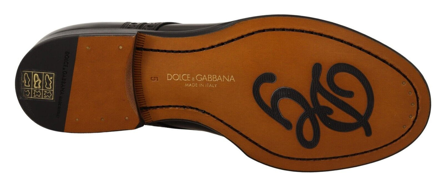 Elegantes zapatos formales Oxford con punta de ala