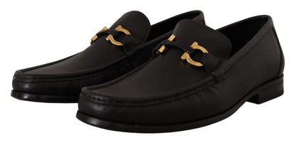 Elegantes mocasines de piel de becerro negra