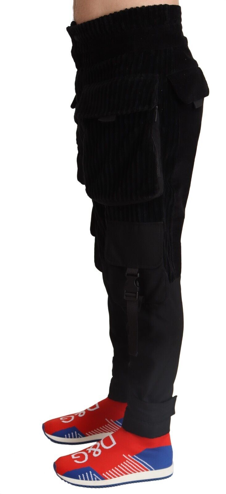 Elegantes pantalones cargo negros de pana